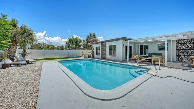 1302 MANGO AVENUE, Venice, FL 34285