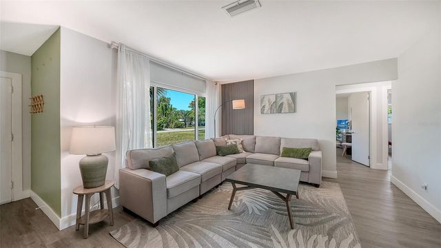 1302 MANGO AVENUE, Venice, FL 34285