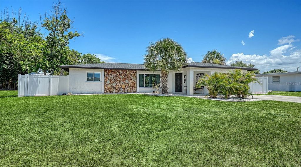 1302 MANGO AVENUE, Venice, FL 34285