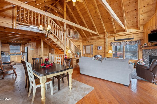 403 Happy Hollow Lane, Sevierville, TN 37876