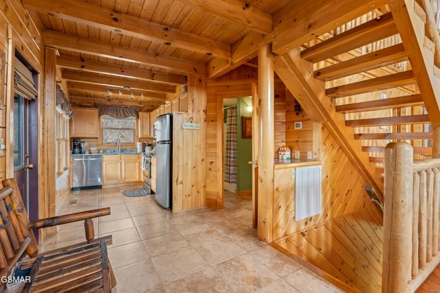 403 Happy Hollow Lane, Sevierville, TN 37876