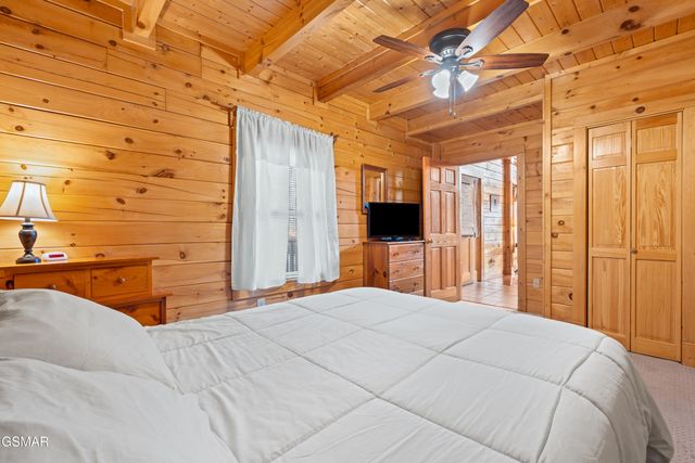 403 Happy Hollow Lane, Sevierville, TN 37876