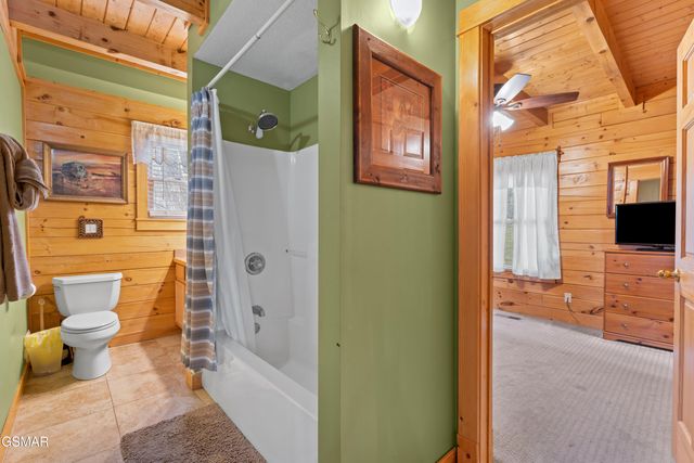 403 Happy Hollow Lane, Sevierville, TN 37876