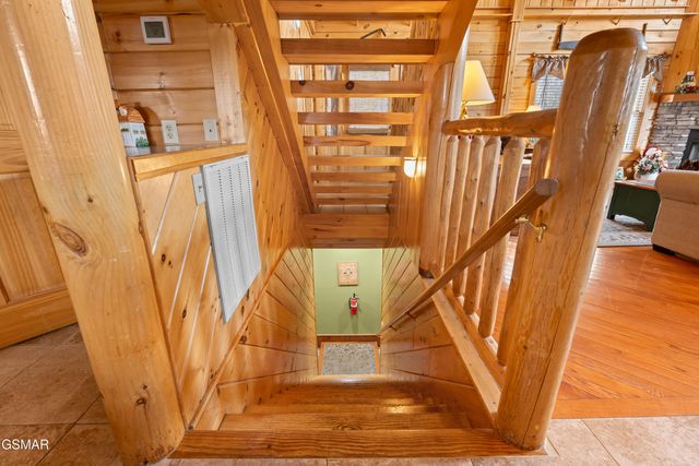 403 Happy Hollow Lane, Sevierville, TN 37876