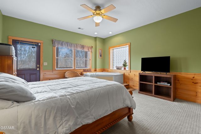 403 Happy Hollow Lane, Sevierville, TN 37876