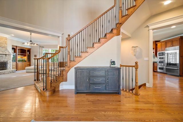 39W821 S Hathaway Lane, Geneva, IL 60134