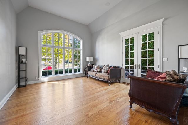 39W821 S Hathaway Lane, Geneva, IL 60134