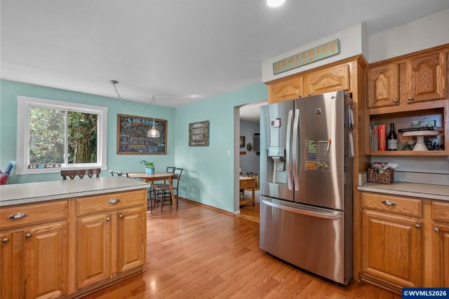 1128 Willow Creek Dr NW, Salem, OR 97304
