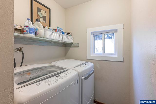 1128 Willow Creek Dr NW, Salem, OR 97304