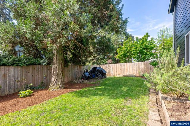 1128 Willow Creek Dr NW, Salem, OR 97304