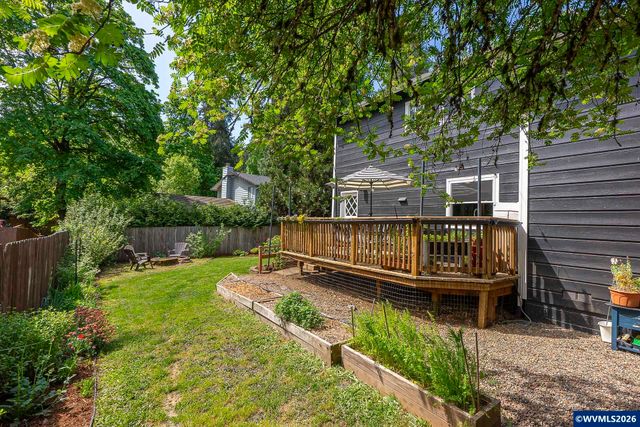 1128 Willow Creek Dr NW, Salem, OR 97304