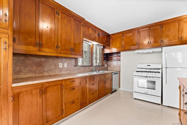 4849 W Point Loma, San Diego, CA 92107