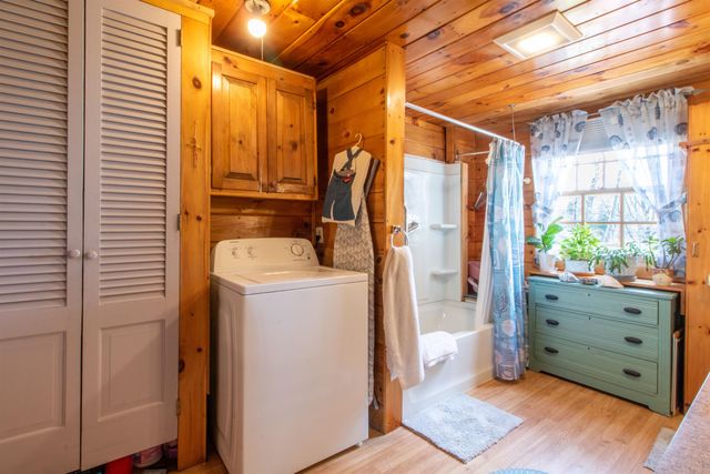 570 VT Route 14, Woodbury, VT 05681