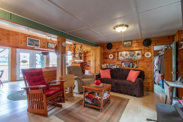 570 VT Route 14, Woodbury, VT 05681