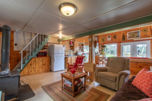 570 VT Route 14, Woodbury, VT 05681