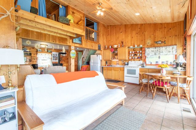 570 VT Route 14, Woodbury, VT 05681