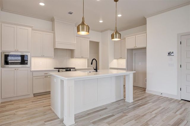 4808 Sand Lily Lane, Edmond, OK 73034