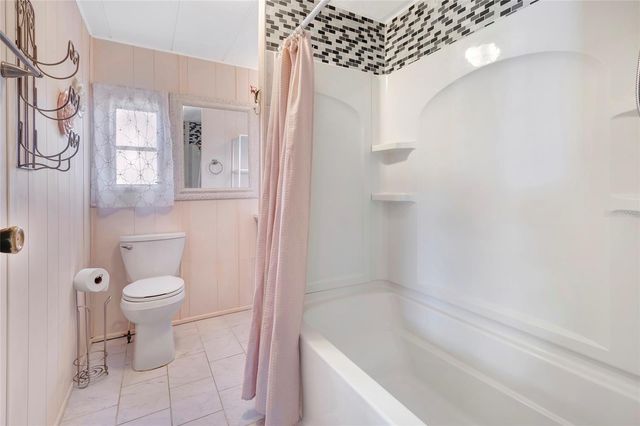 1123 FOREST LANE, Tavares, FL 32778