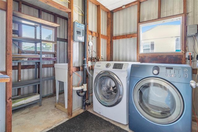 1123 FOREST LANE, Tavares, FL 32778