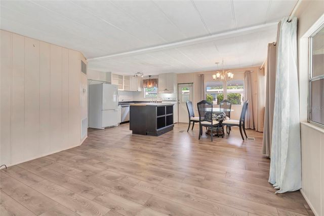 1123 FOREST LANE, Tavares, FL 32778