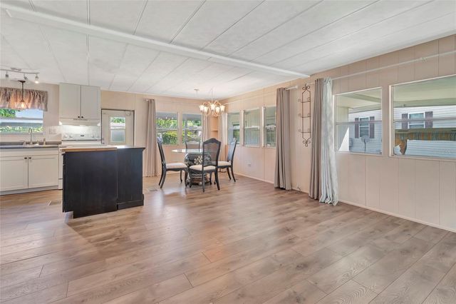 1123 FOREST LANE, Tavares, FL 32778