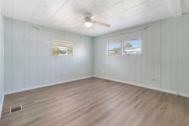 1123 FOREST LANE, Tavares, FL 32778