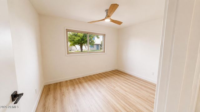 2868 E CLARENDON Avenue, Phoenix, AZ 85016