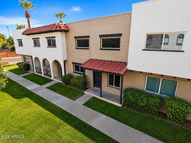 2868 E CLARENDON Avenue, Phoenix, AZ 85016