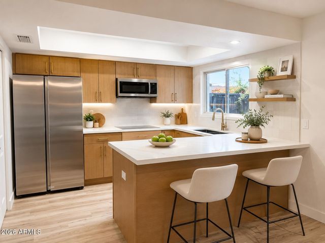 2868 E CLARENDON Avenue, Phoenix, AZ 85016