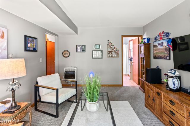22 Altamont Avenue, Colonie, NY 12205
