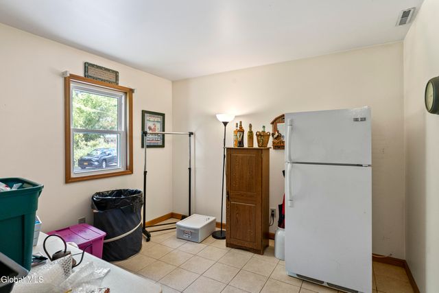 22 Altamont Avenue, Colonie, NY 12205