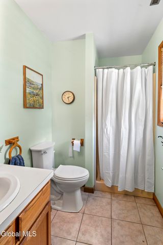 22 Altamont Avenue, Colonie, NY 12205