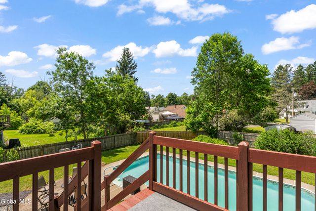 22 Altamont Avenue, Colonie, NY 12205