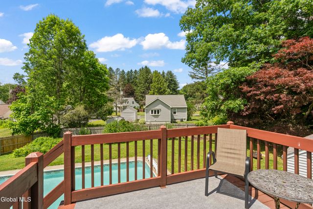 22 Altamont Avenue, Colonie, NY 12205