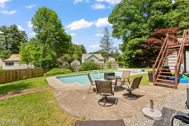 22 Altamont Avenue, Colonie, NY 12205