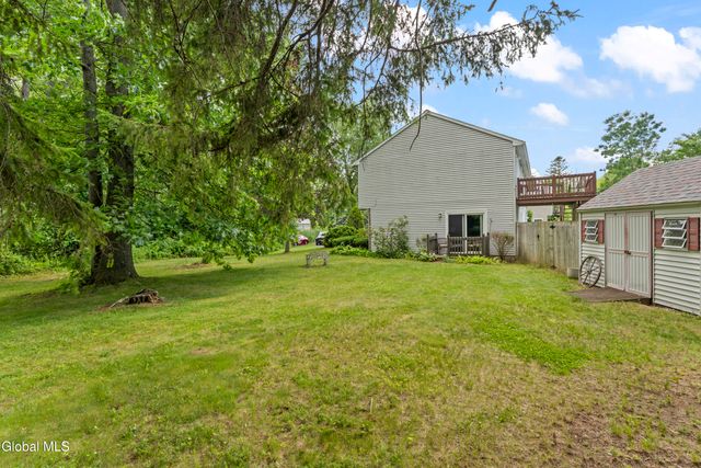 22 Altamont Avenue, Colonie, NY 12205