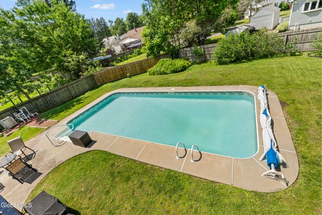 22 Altamont Avenue, Colonie, NY 12205