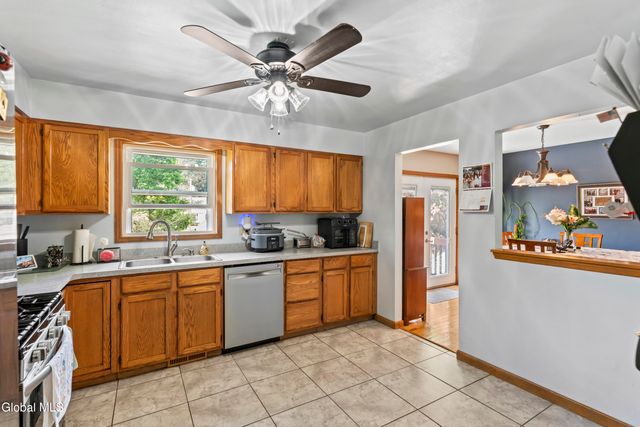 22 Altamont Avenue, Colonie, NY 12205