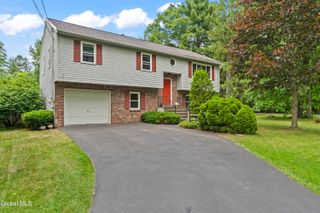 22 Altamont Avenue, Colonie, NY 12205