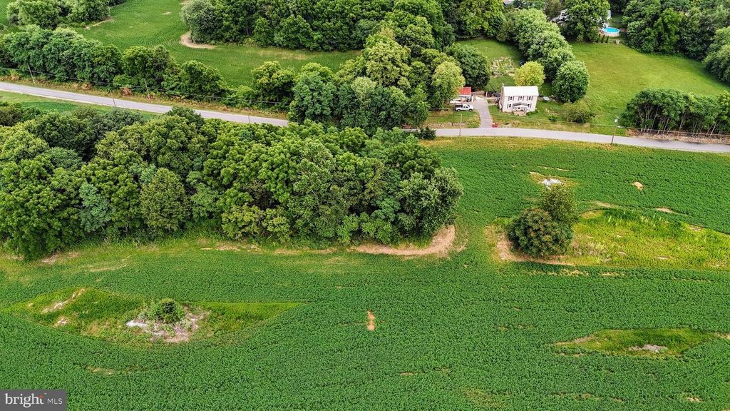 Image 17 of property listing at 7780 FAIRPLAY RD, Fairplay, MD 21733