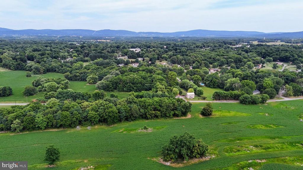 Image 3 of property listing at 7780 FAIRPLAY RD, Fairplay, MD 21733