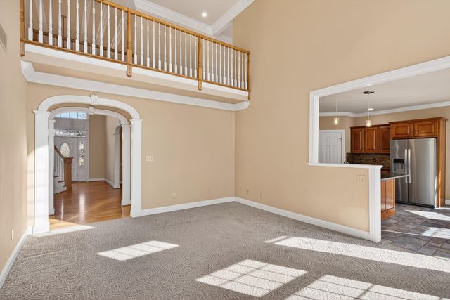 5000 Lupreese Lane, Versailles, KY 40383