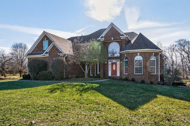 5000 Lupreese Lane, Versailles, KY 40383