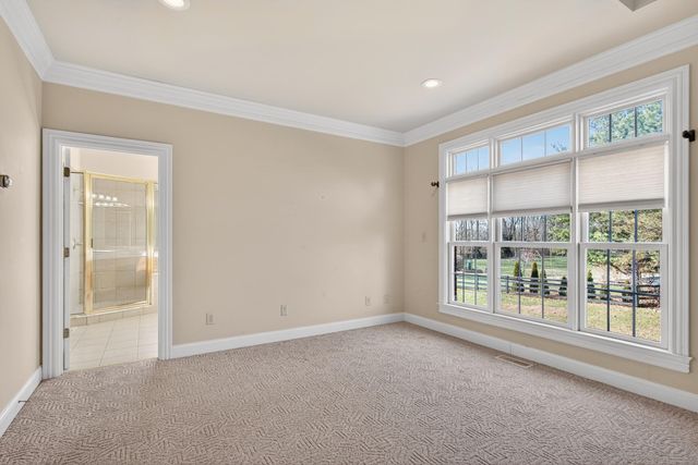 5000 Lupreese Lane, Versailles, KY 40383