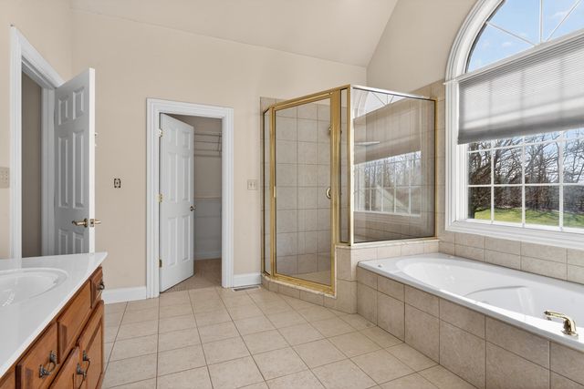 5000 Lupreese Lane, Versailles, KY 40383