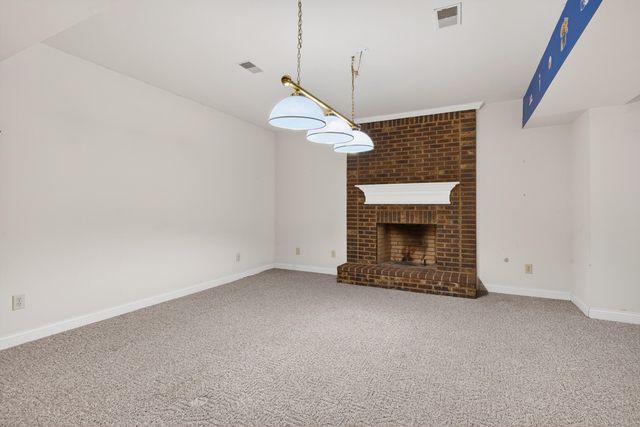 5000 Lupreese Lane, Versailles, KY 40383