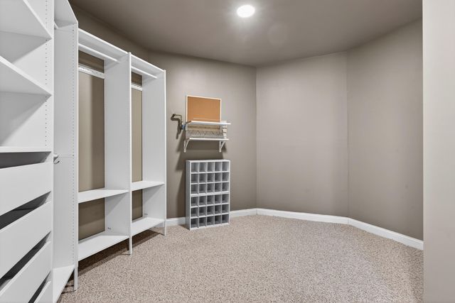 5000 Lupreese Lane, Versailles, KY 40383