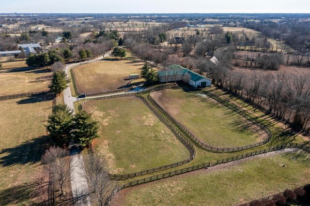 5000 Lupreese Lane, Versailles, KY 40383