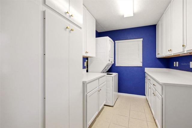 3721 COLLINS STREET 812, Sarasota, FL 34232