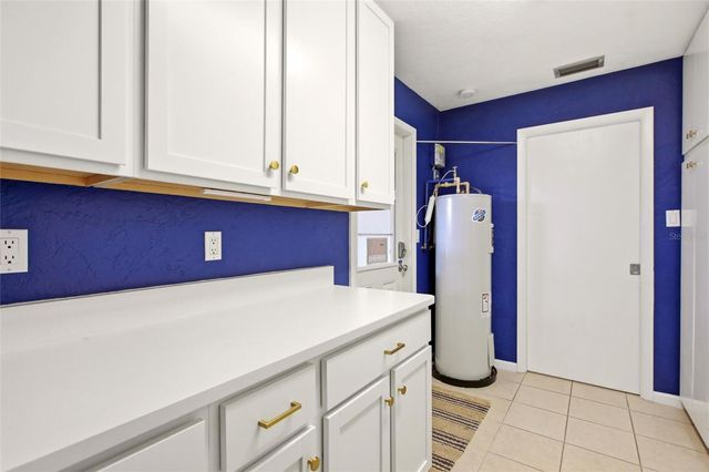 3721 COLLINS STREET 812, Sarasota, FL 34232
